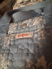 BLUE & WHITE FABRIC CATH