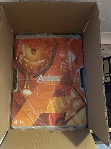 Hot toys hulkbuster scale - toys,
