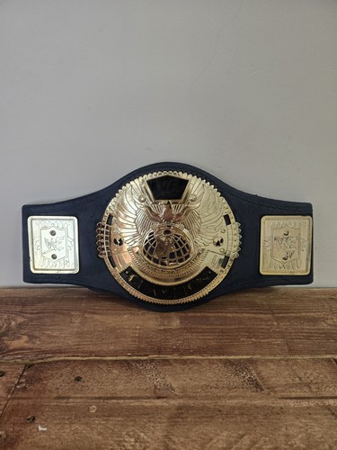 2002 wwe champion - belt, jakks