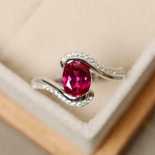 Oval cut pink sapphire - cut,