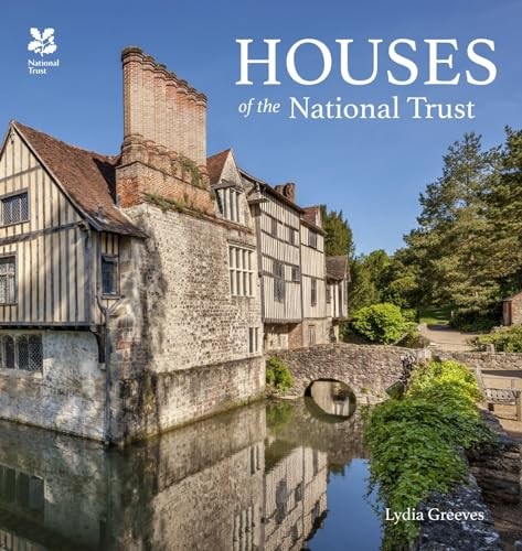 Houses the national trust - of,
