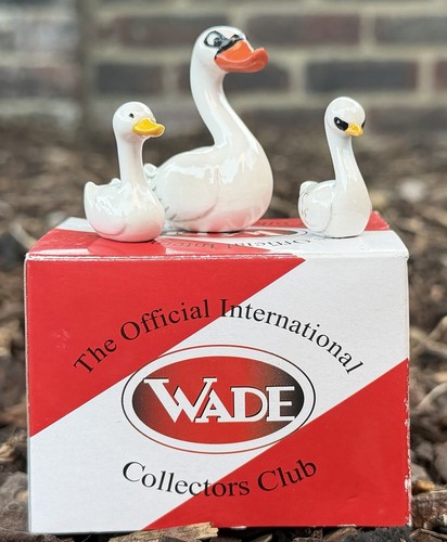 Wade whimsies swan happy - swan,