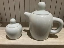 Muuto Bulky Tea Pot And Sugar