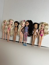 7 Moxie Girls Dolls Bundle