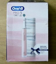 Oral-B: Pro Series 3 + designer travel case & brush head. Pink. Box opened.