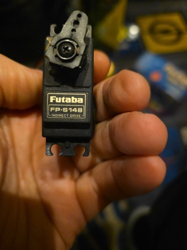 Futaba 148 servos - futaba, servos.
