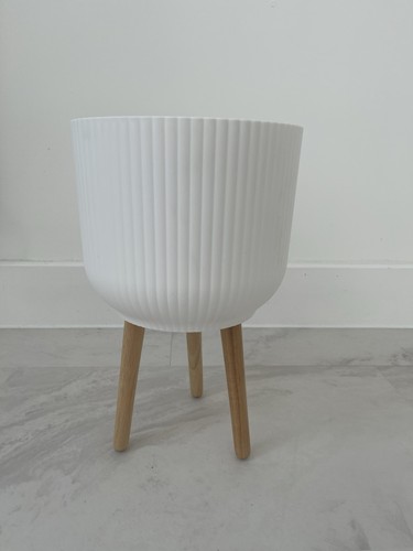 Planter white plastic pot - planter,