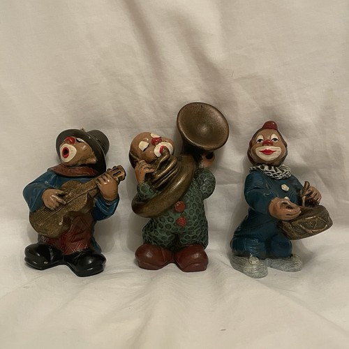 Vintage in hand - in, painted