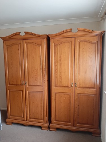 Vintage solid pine younger - solid,