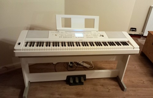 Yamaha baby grand electric - yamaha,