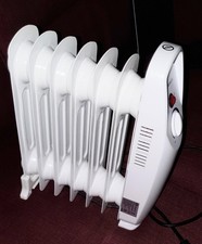 PureMate PM807 700W Oil Filled 7 Fin Mini Heater used vgc