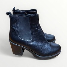 Vagabond Shoemakers black leather heeled ankle boots size 38 Chelsea style