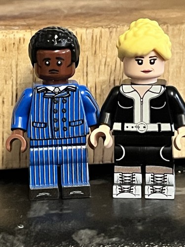 Doctor who custom - doctor, minifigures