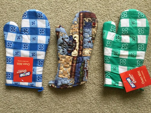 Teflon coated oven mitt - coated,