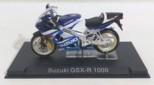 76362 Italeri 1/22 - Suzuki