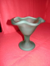 Frosted green glass bon-bon/dessert/pot pourri dish, 13cm high by 14cm wide