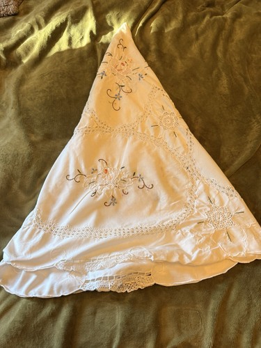 Vintage large round - large, 60"