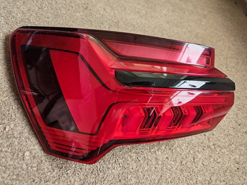Audi avant rear light - c8,