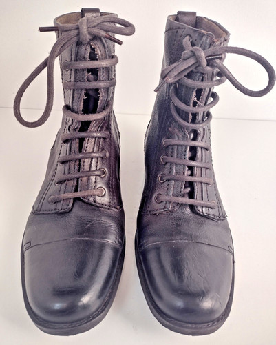 Black leather lace - f.f.p.,