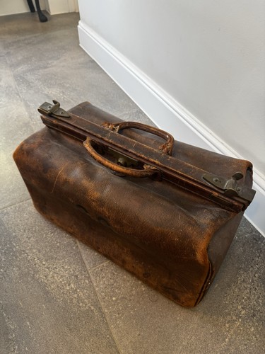 Antique finnigans ltd - antique, leather