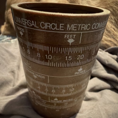 Universal circle metric - universal,