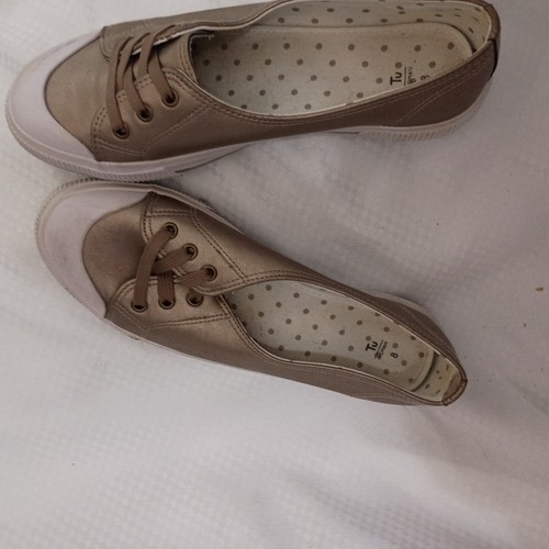 Gold with white - with,