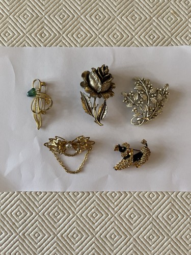 Vintage costume jewellery - vintage,