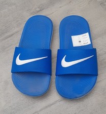 BOYS NIKE SIZE 11.5 SLIDERS