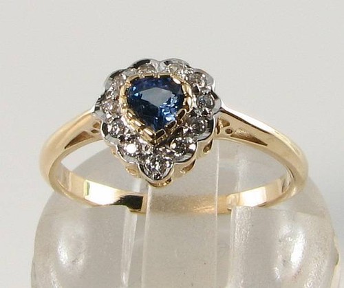 Dainty 9ct gold ceylon - dainty,