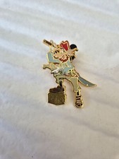 DISNEY TRADING PINS WDW PIRATES OF THE CARIBBEAN PIRATE GOOFY SWORD PIN BADGE
