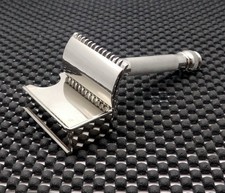 Vintage 1917 Gillette Old Type