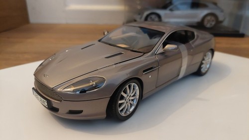 Minichamps aston martin - aston,