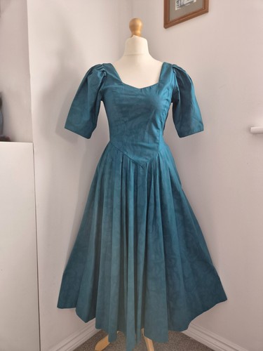 Vtg laura ashley - laura, teal