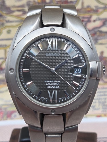 Seiko mens quartz watch - seiko,