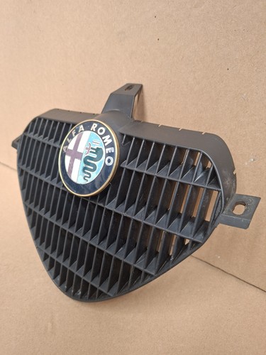 Front bonnet grille - front, 1