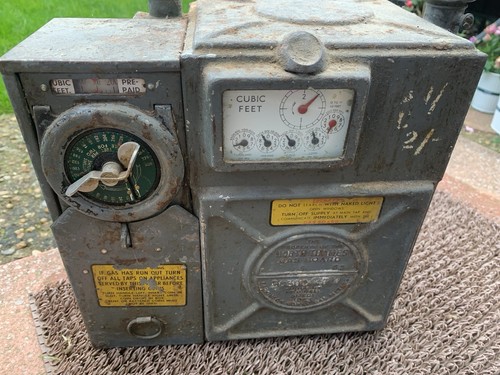 Vintage old coin operated gas - old,