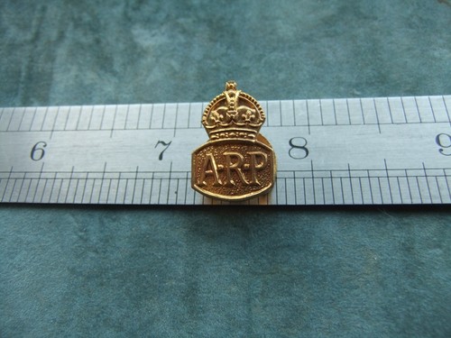 Arp ww2 brass badge - arp, air