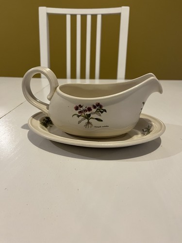 Gravy boat and - and, stand
