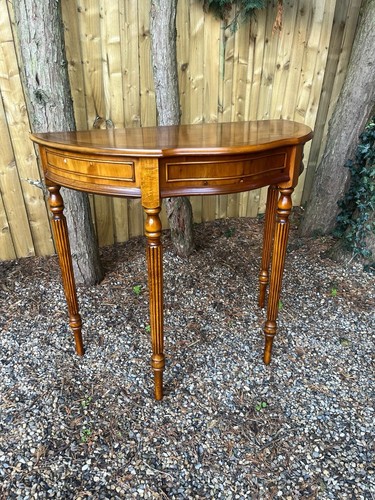 Antique reproduction demi lune - demi,