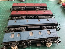00 Gauge Coaches Off Old Layout Good Condition for Model Railway Layouts