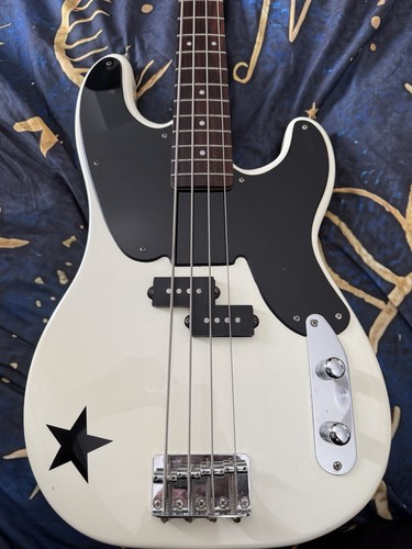 Squier mike dirnt - squier,