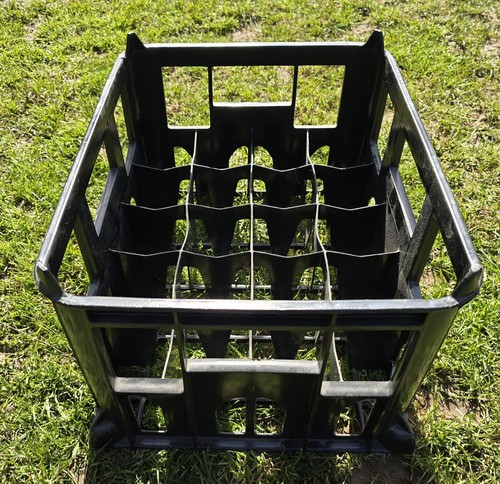 Plastic crate for - , bottles