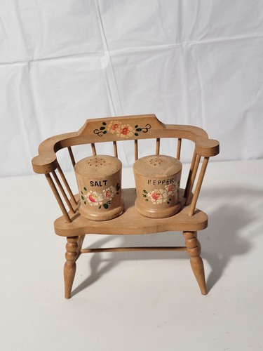 Vtg wooden chair - vtg,