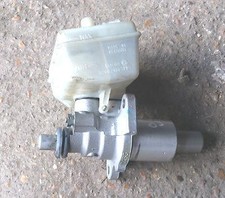Mercedes S Class Brake Master Cylinder S320 CDi Limo Cylinder W220 2003