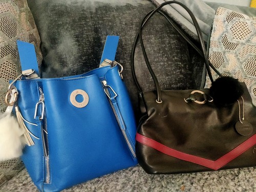 Handbags black is - 2, leather
