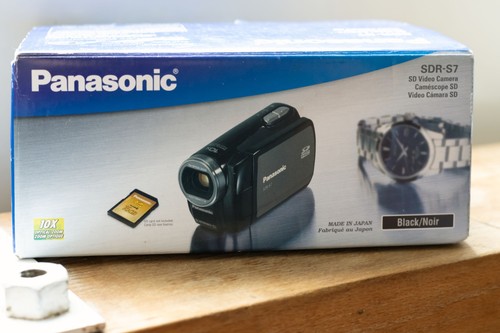 Panasonic sdr handheld - panasonic, sdr-s7