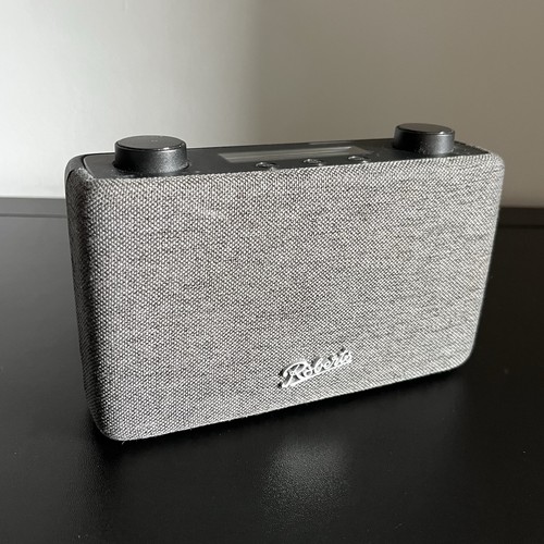 Roberts play portable radio - play, fm