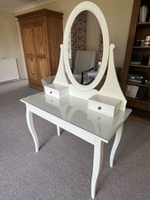 Dressing table with mirror