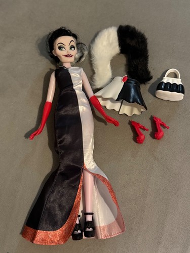 Cruella vil villains doll - cruella,