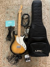 Line 6 Variax 600 Electric guitar very good condition with case , P/S and Cables